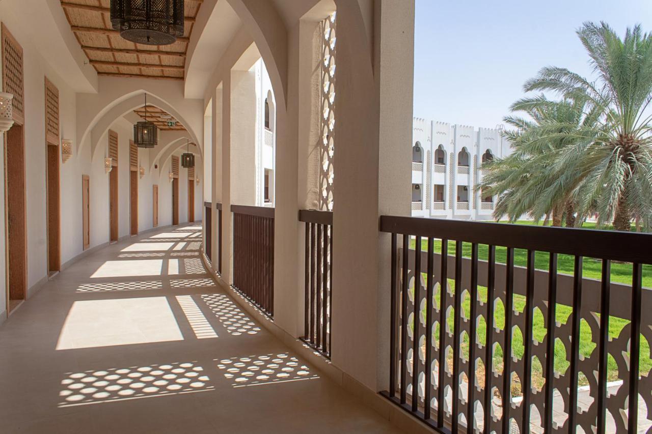 Liwa Hotel Mezairaa Bagian luar foto
