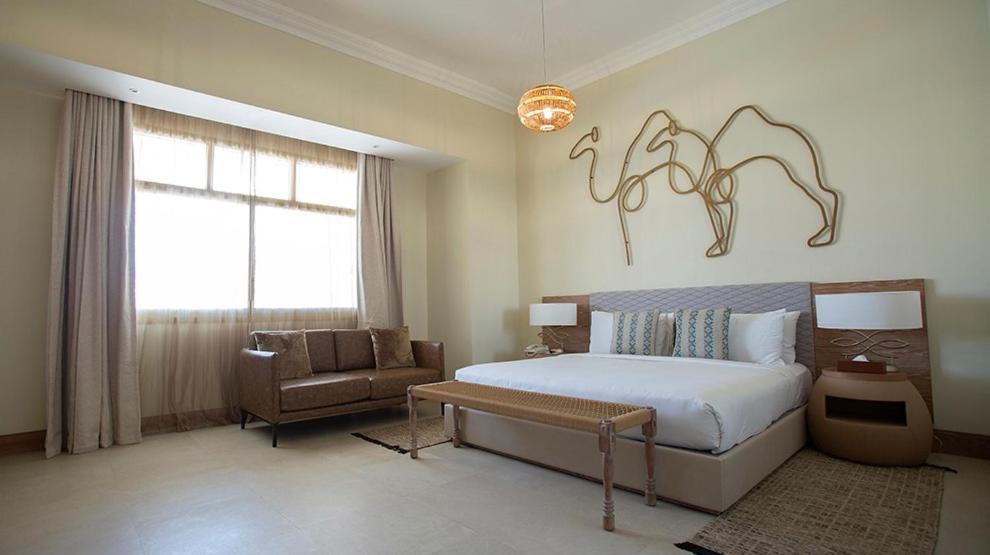 Liwa Hotel Mezairaa Bagian luar foto