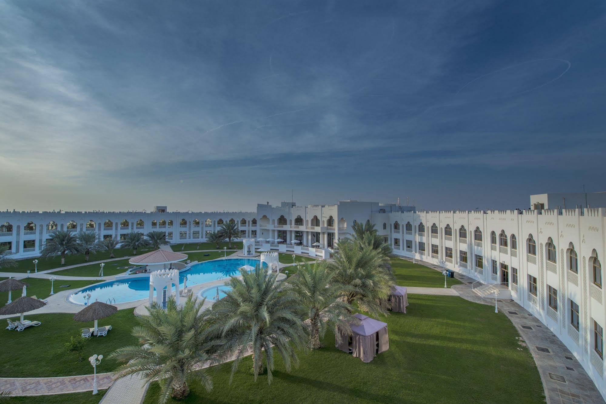 Liwa Hotel Mezairaa Bagian luar foto