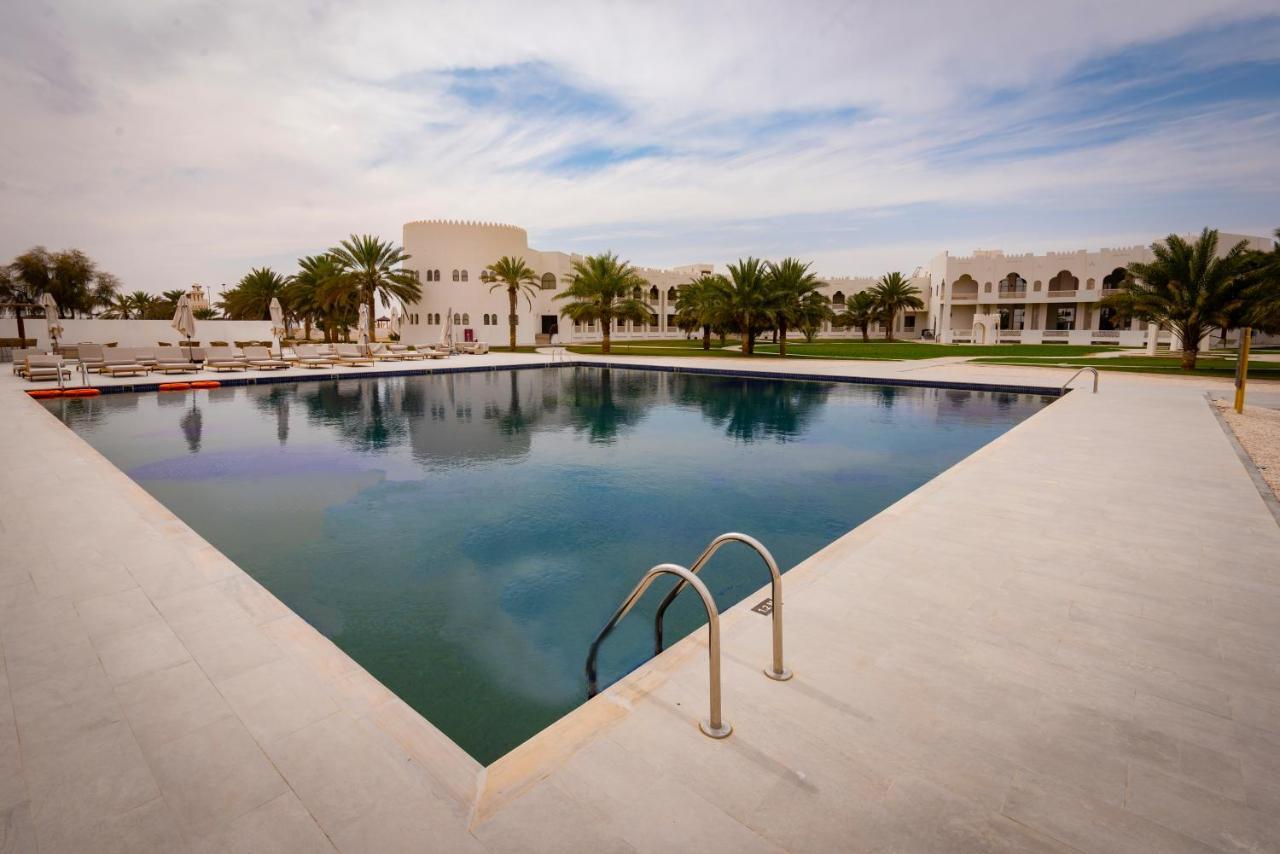 Liwa Hotel Mezairaa Bagian luar foto