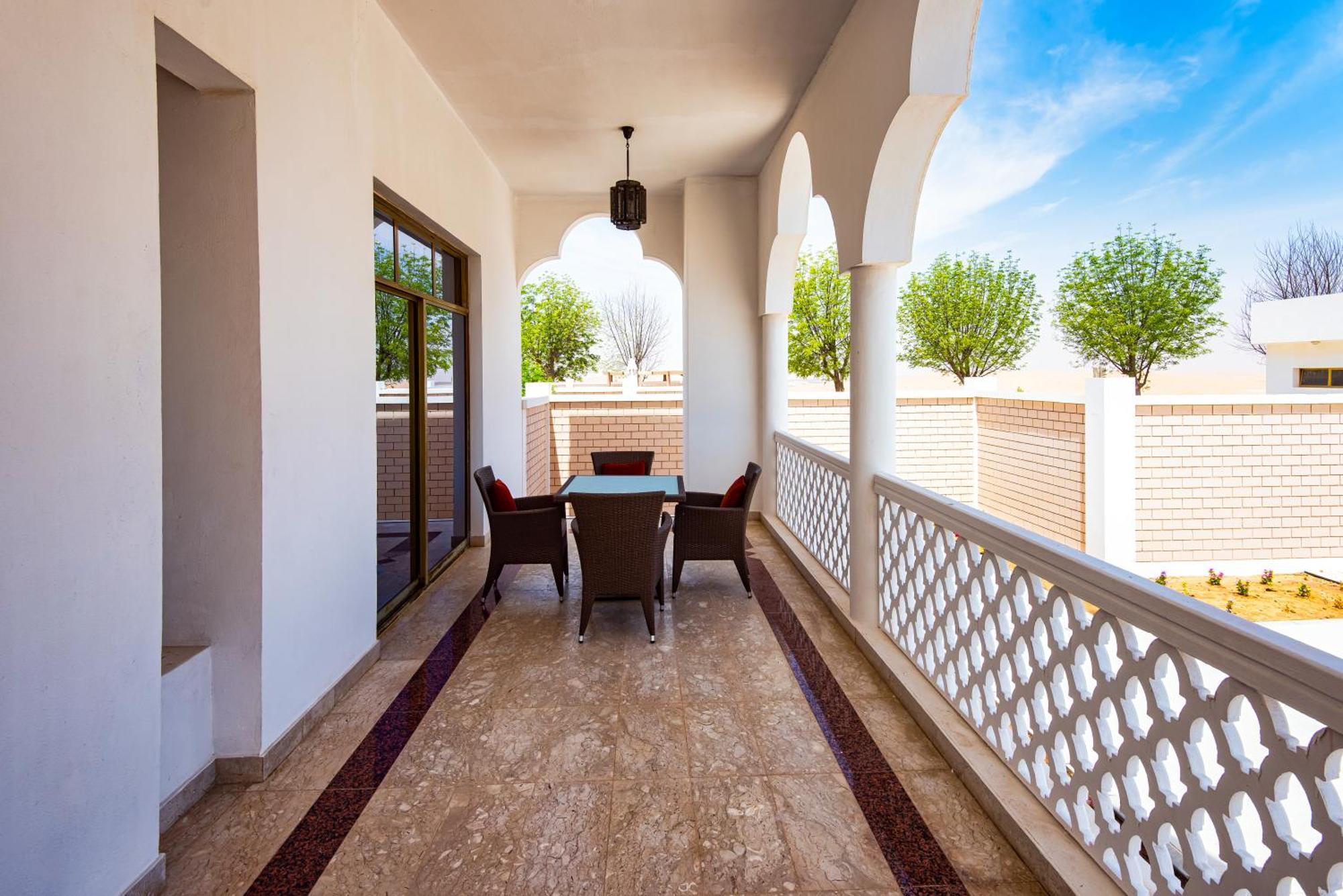 Liwa Hotel Mezairaa Bagian luar foto