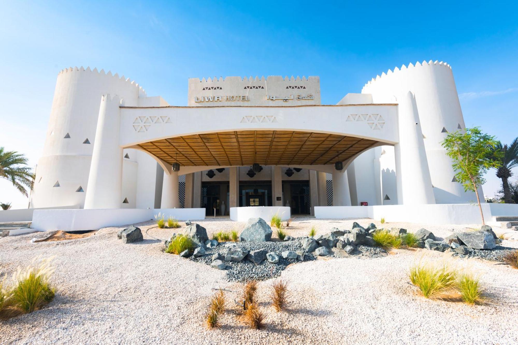 Liwa Hotel Mezairaa Bagian luar foto